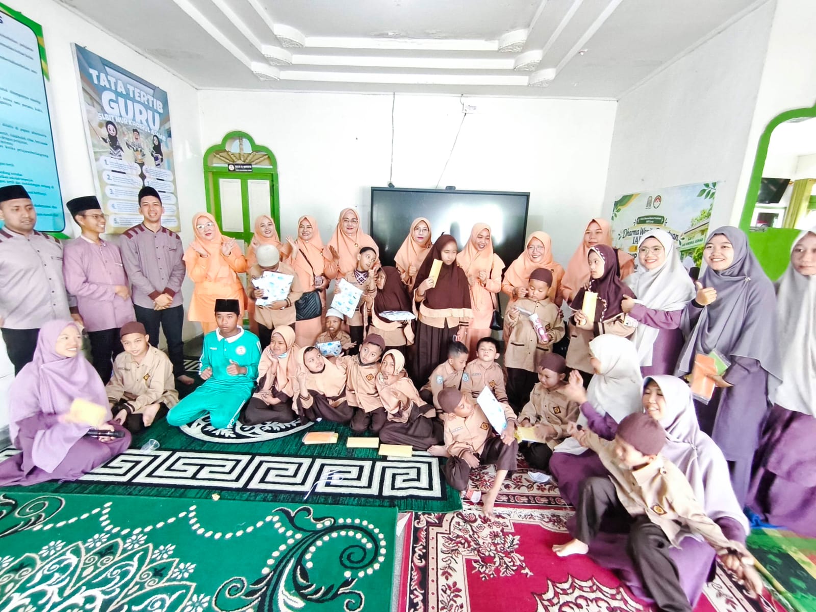 DWP IAIN Curup Mengajar di SLB IT Nur Khoirul Ashab, Hadirkan Pembelajaran Penuh Empati untuk Anak-Anak Istimewa